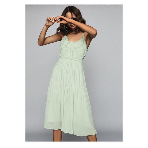 New! REISS Thora Pleated Chiffon Midi Dress in Mint Green - Picture 3 of 10